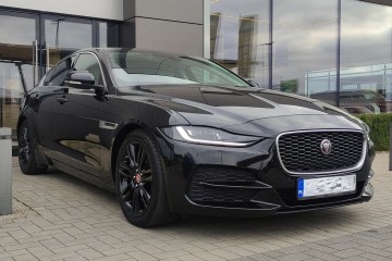 XE MY22 2.0D I4 204 PS RWD Auto SE